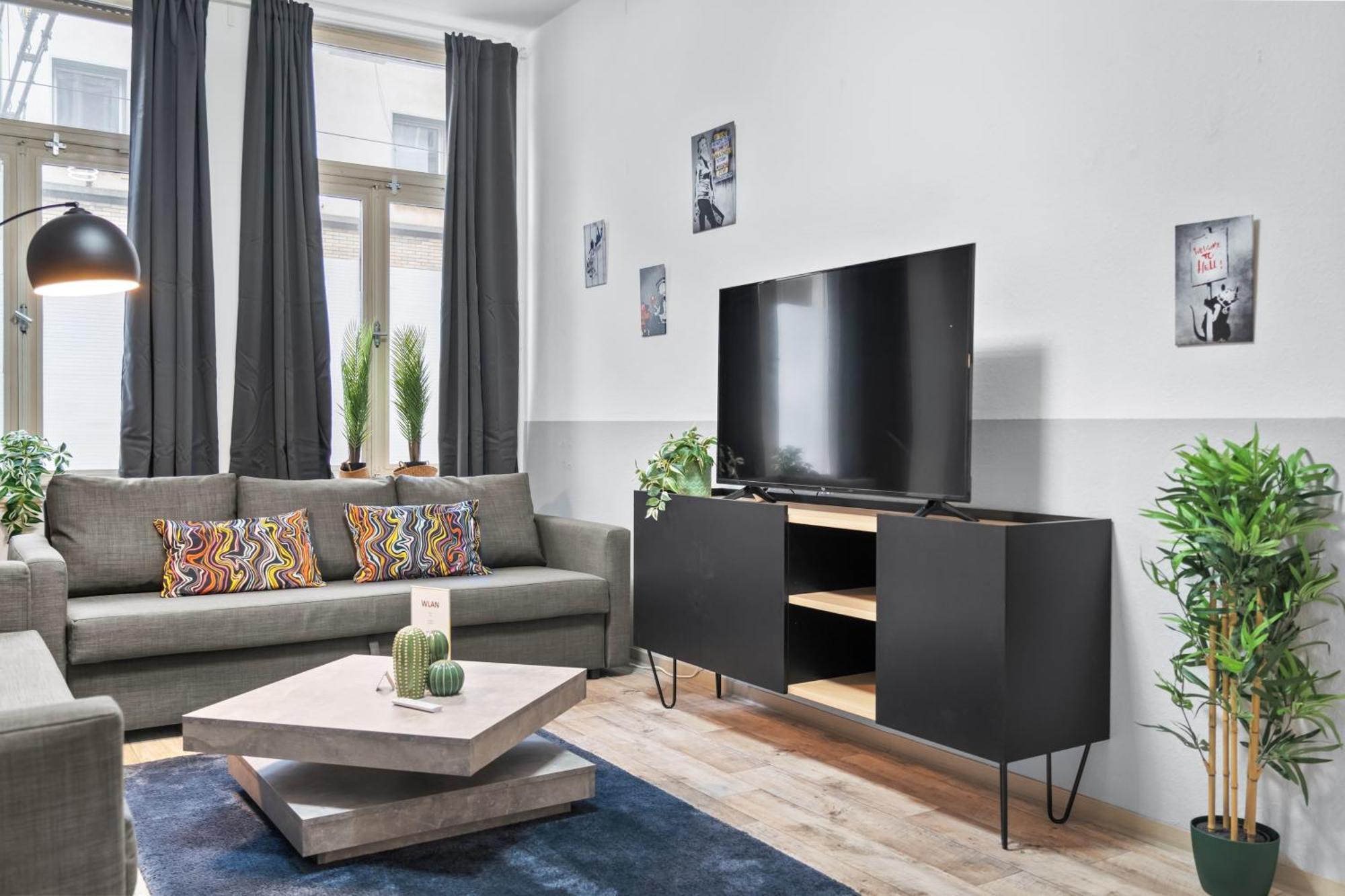 Tolles Design, Hochwertig, Vollausstattung, 3 Zimmer, Grosses Bad & Gaeste-Wc, Grosse Kueche, 3 X Smart Tv, 11 Min Zum Hbf Duisburg Exteriör bild
