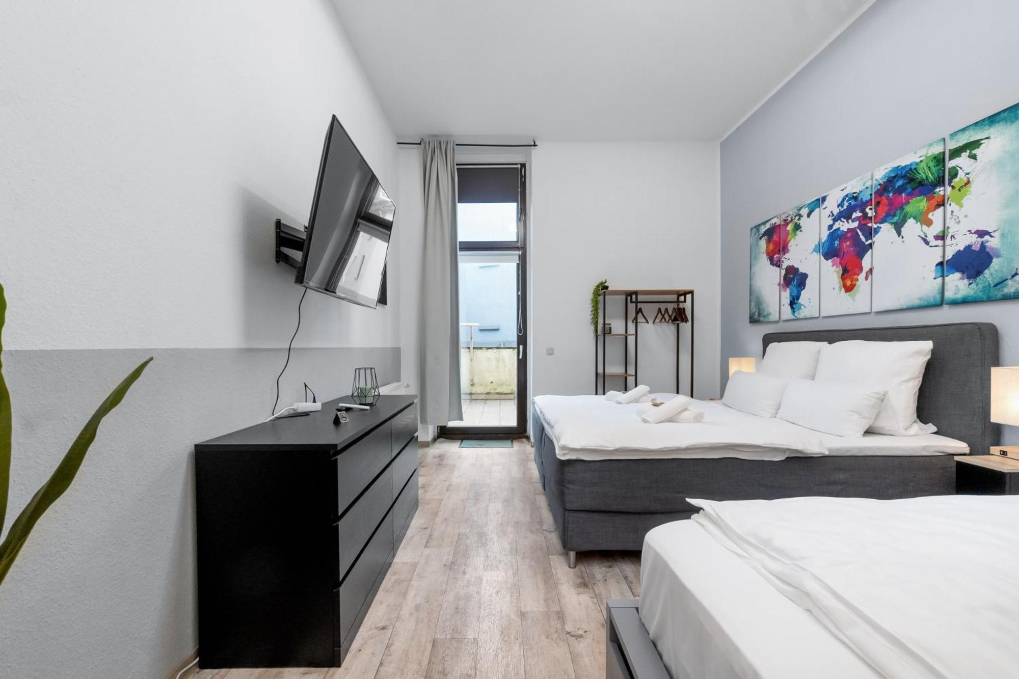 Tolles Design, Hochwertig, Vollausstattung, 3 Zimmer, Grosses Bad & Gaeste-Wc, Grosse Kueche, 3 X Smart Tv, 11 Min Zum Hbf Duisburg Exteriör bild