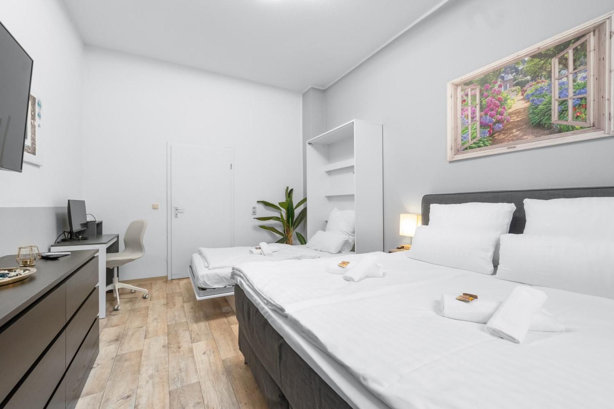 Tolles Design, Hochwertig, Vollausstattung, 3 Zimmer, Grosses Bad & Gaeste-Wc, Grosse Kueche, 3 X Smart Tv, 11 Min Zum Hbf Duisburg Exteriör bild