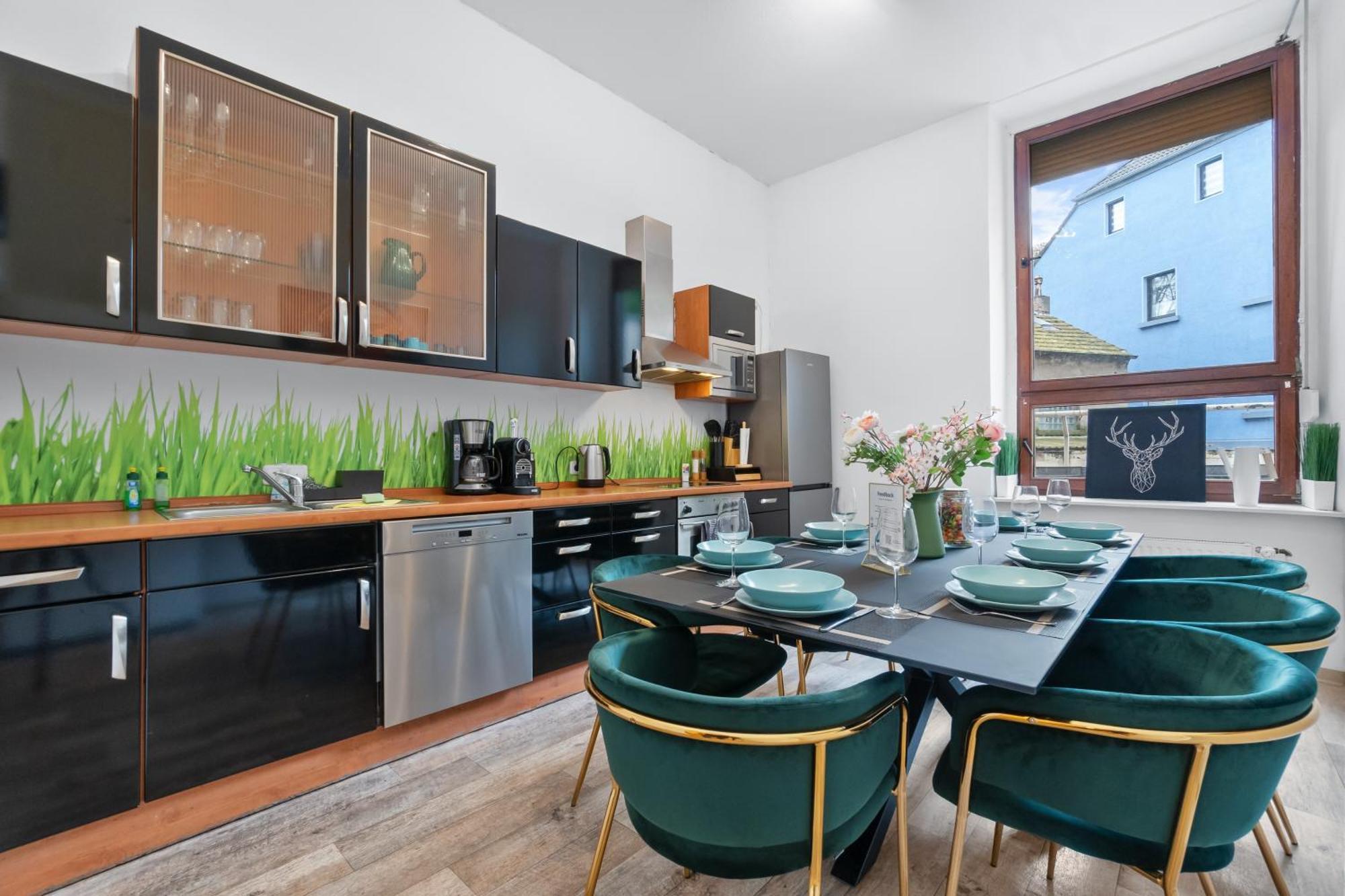 Tolles Design, Hochwertig, Vollausstattung, 3 Zimmer, Grosses Bad & Gaeste-Wc, Grosse Kueche, 3 X Smart Tv, 11 Min Zum Hbf Duisburg Exteriör bild
